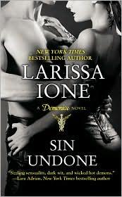 Copertina di Sin Undone (Demonica #5)