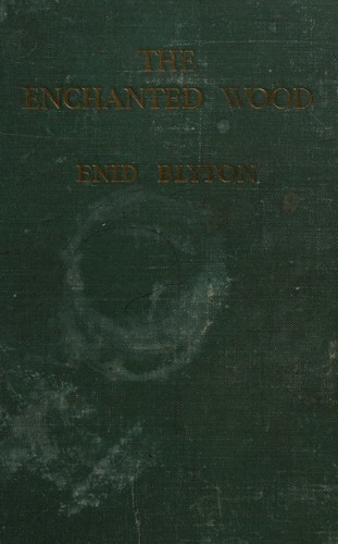 Copertina di The Enchanted Wood